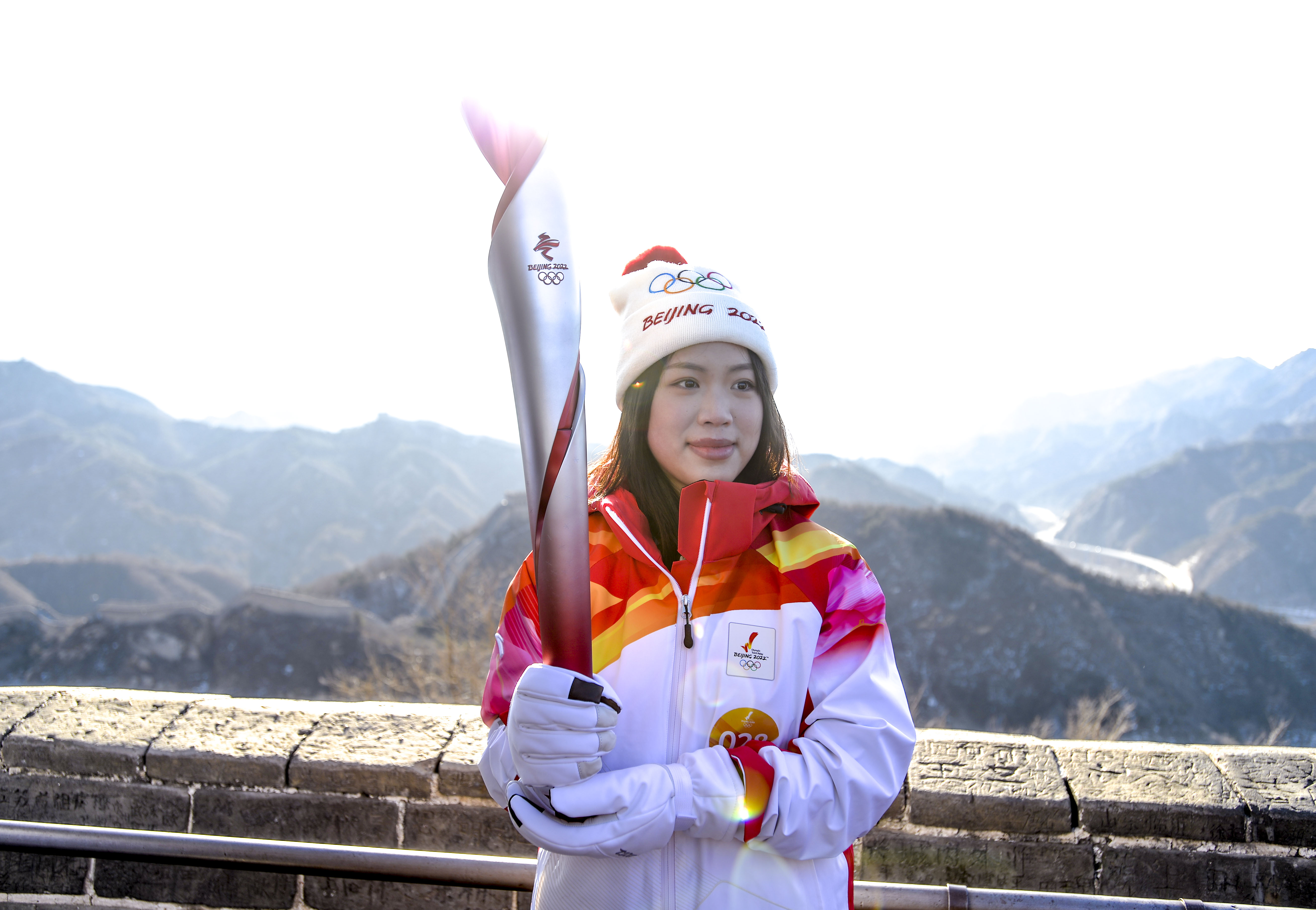 2022年北京冬奥会火炬在八达岭传递
