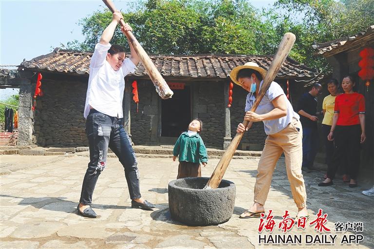 走进儋州百年古村王坊村：乡愁舂进白馍里