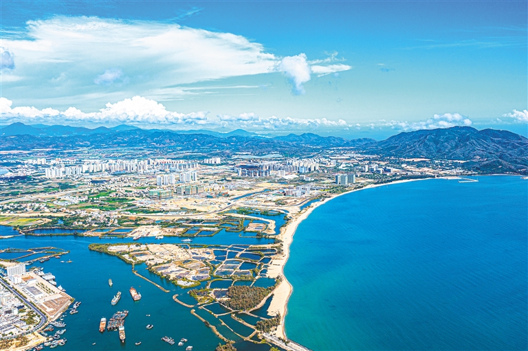 崖州湾科技城娱乐 峥嵘十年|到三亚去:碧海蓝天崛起自贸港科技城,创业者来了