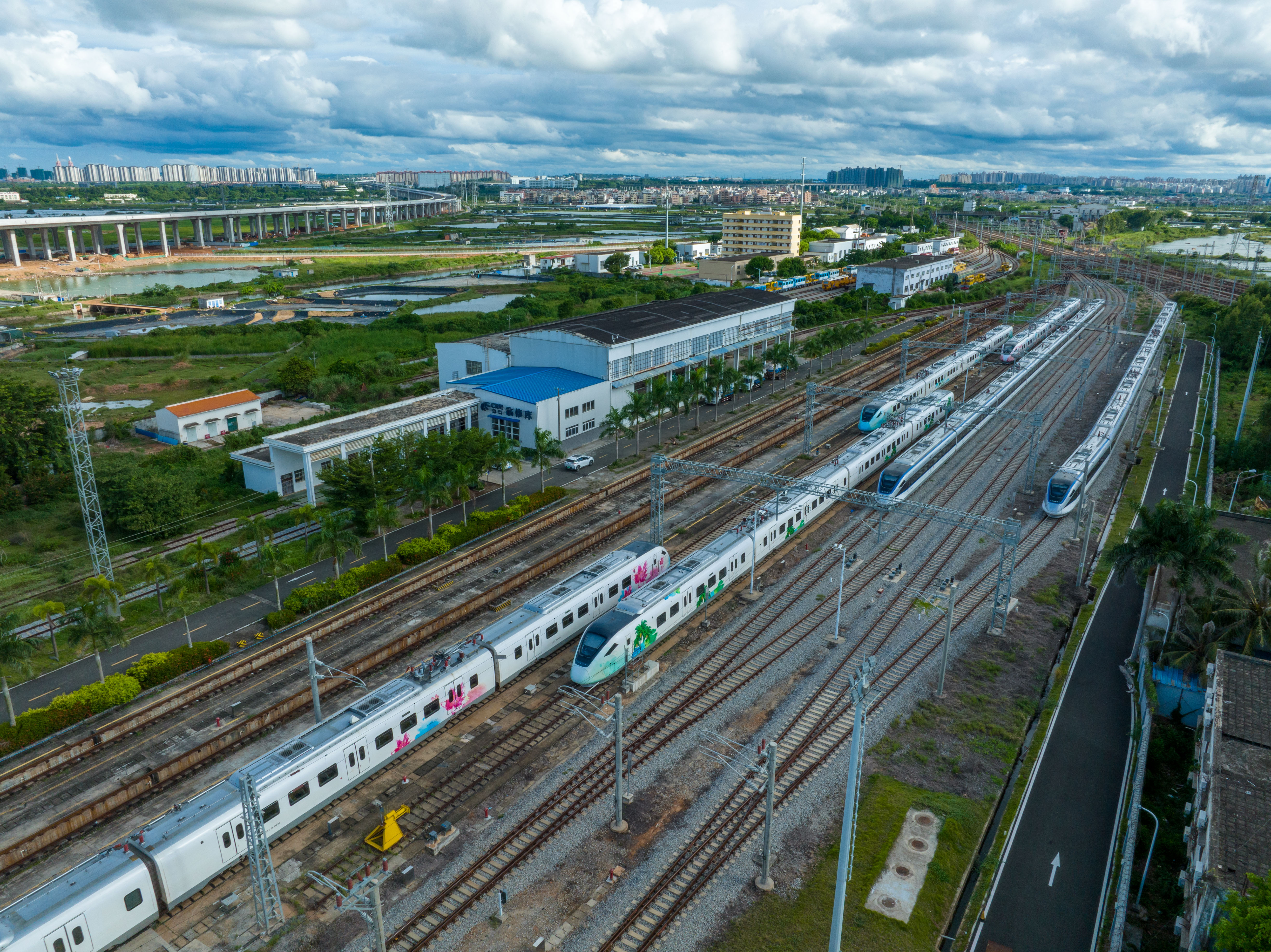 8月22日-24日海南环岛高铁、海口市郊列车继续全线停运