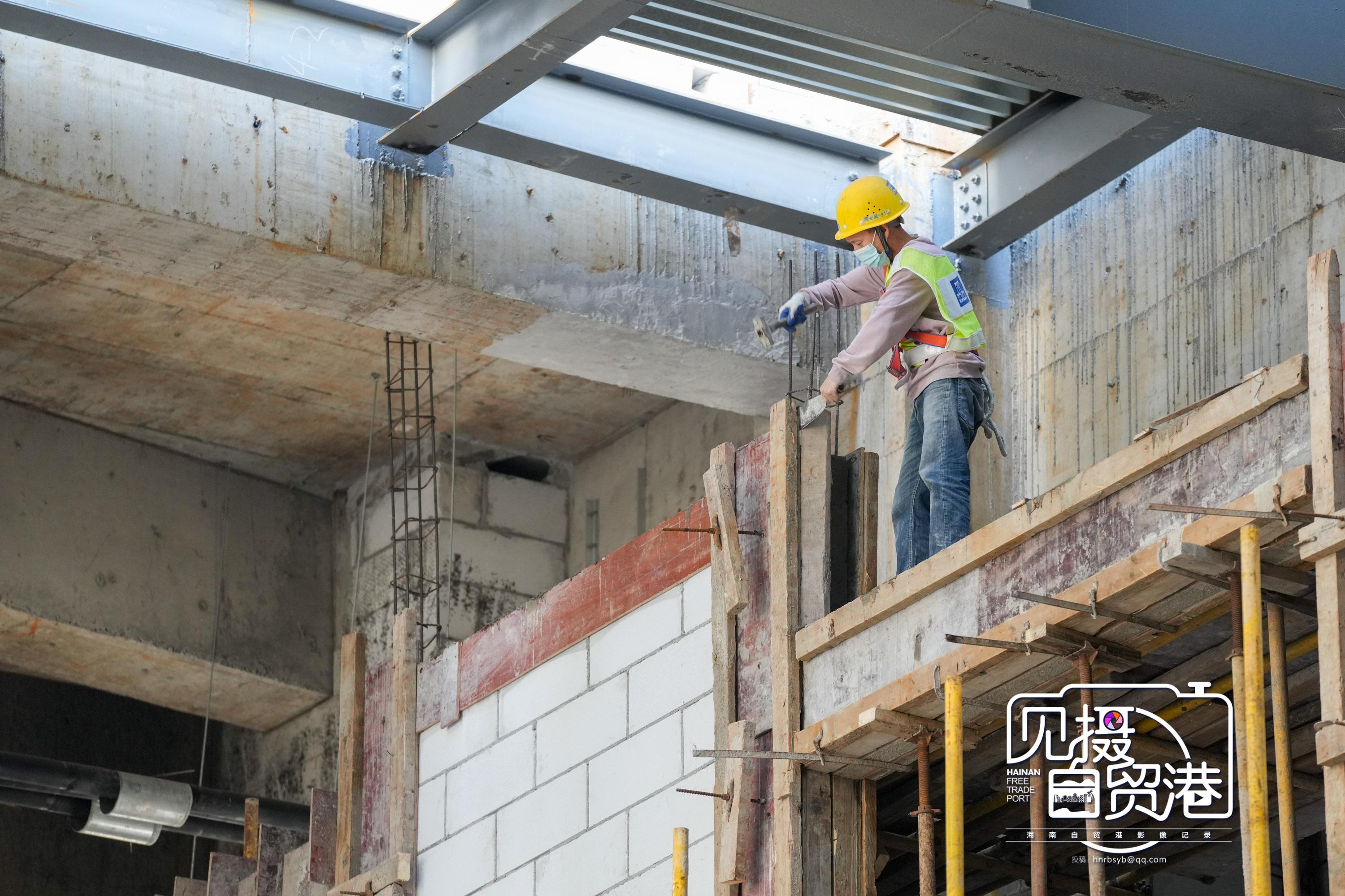 见摄自贸港·一线直击|海口演艺新空间(二期)项目进入装饰装修阶段 预计明年3月完工