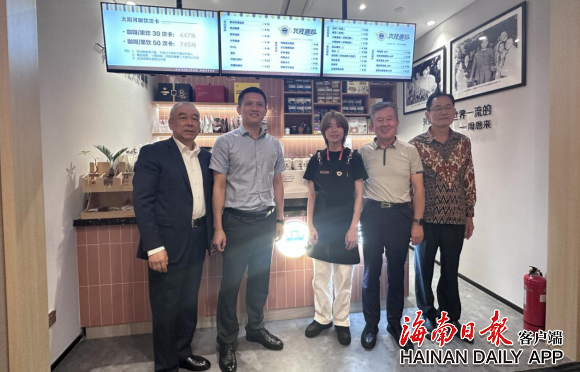 万宁组团拜访中国侨商联合会与正大集团