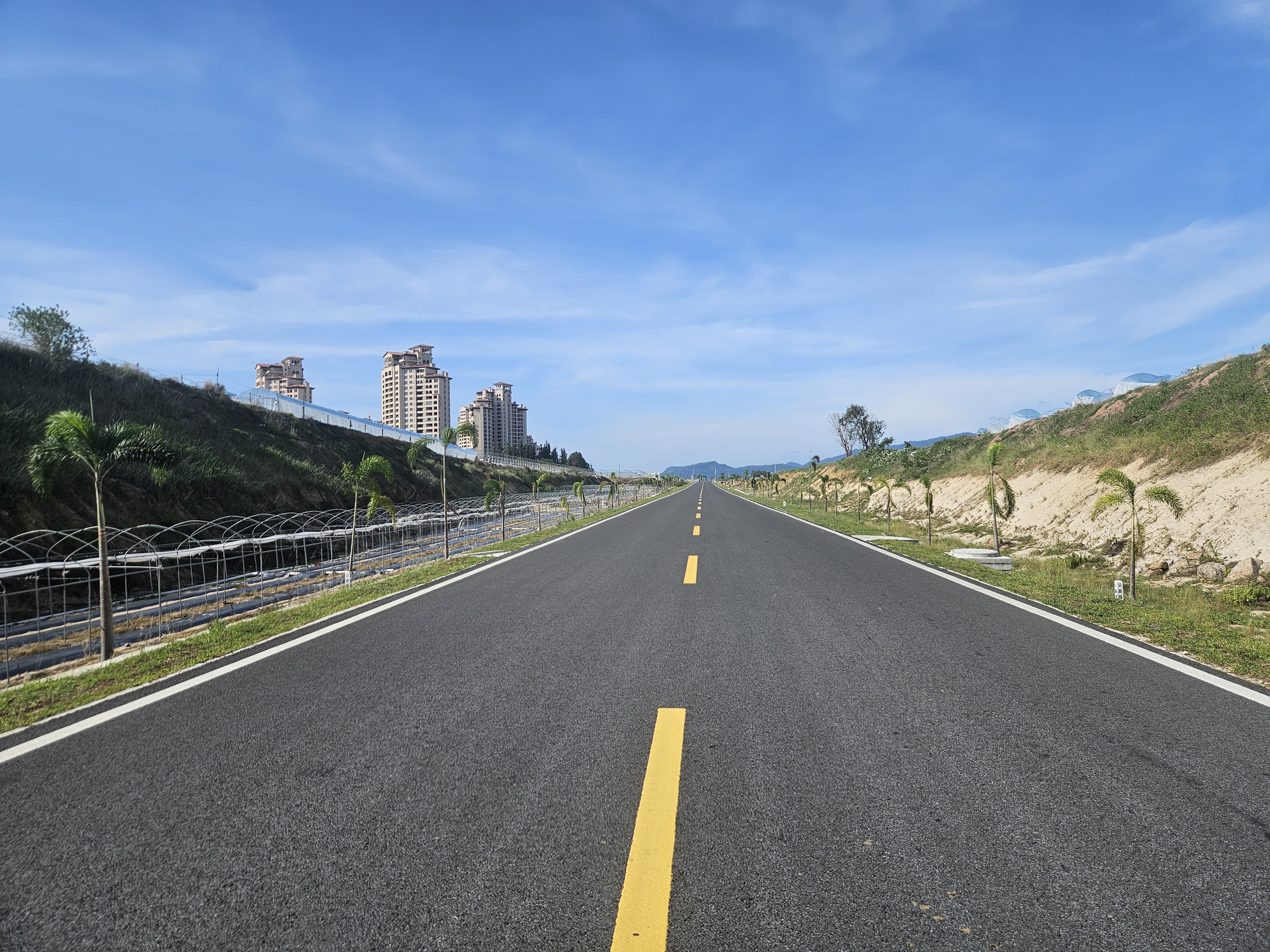 截至今日18时 海南这些高速公路恢复双向四车道通车