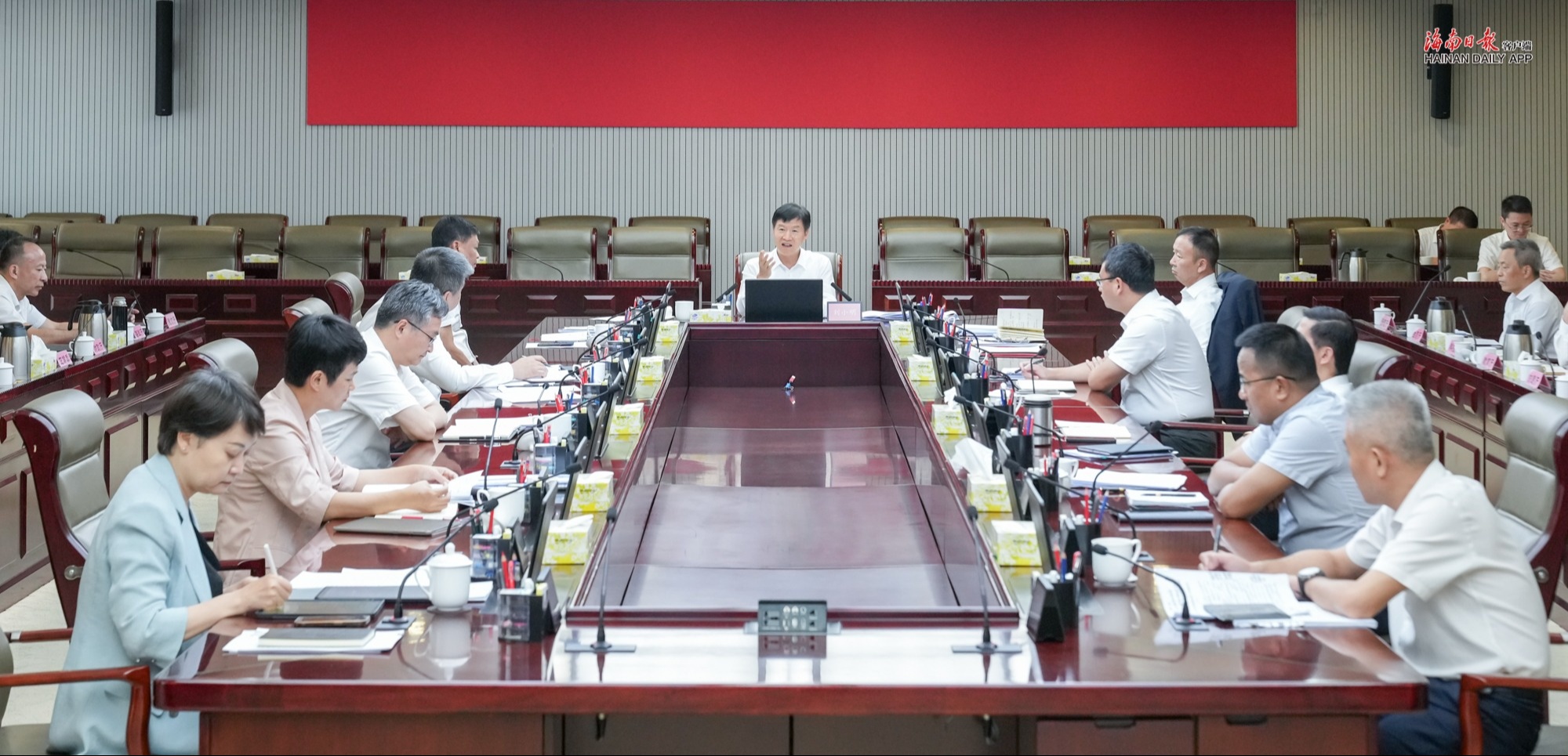 全省招商引资工作调度会议召开